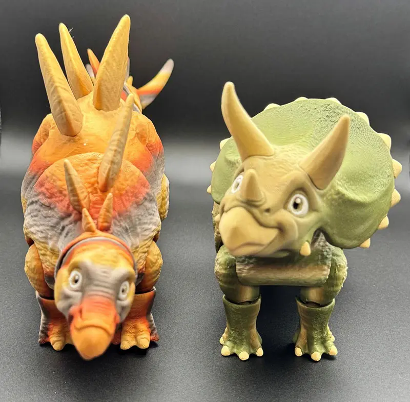 Fan-Back Dinosaur and Triceratops Animal Friends